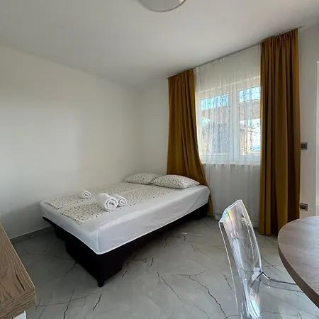 One Palm Apartament Podstrana