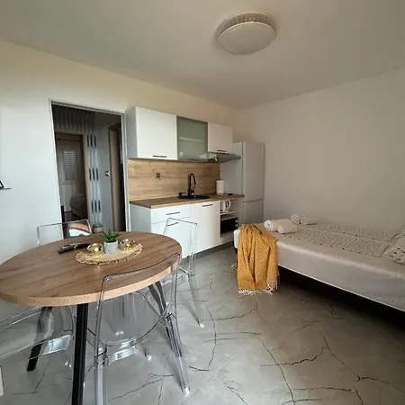 One Palm Apartmán Podstrana