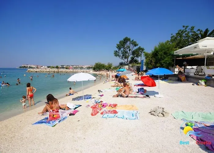 Apartment One Palm Podstrana