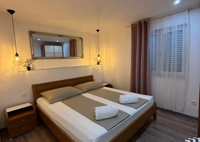 Apartment One Palm *